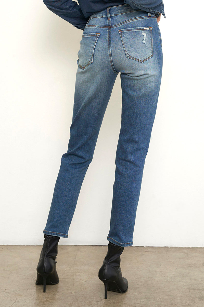 High Rise Girlfriend Stretched Jeans - Insanegene.com